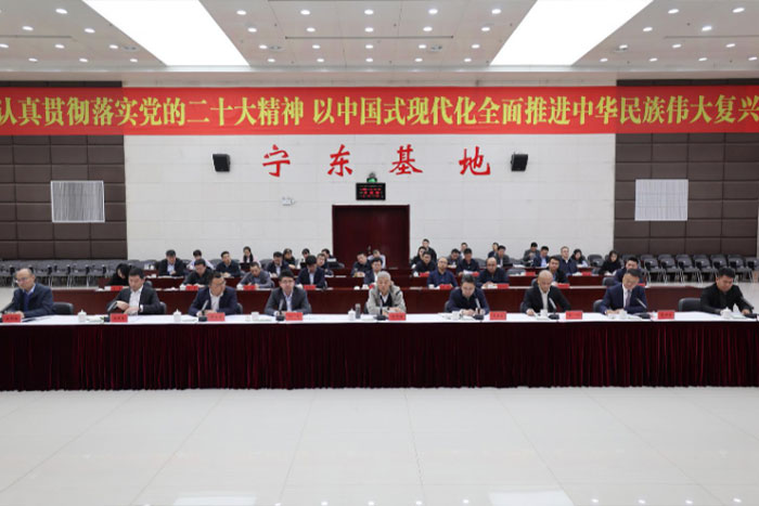 梁言順書記主持召開全區(qū)發(fā)展新質(zhì)生產(chǎn)力座談會(huì) 巨能機(jī)器人代表出席發(fā)言